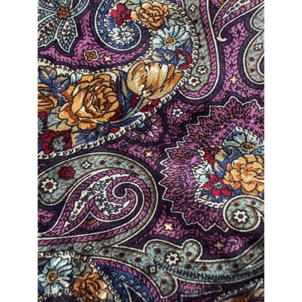 Zylos George Machado Mens Purple Paisley Floral 100% Italian Silk Necktie
